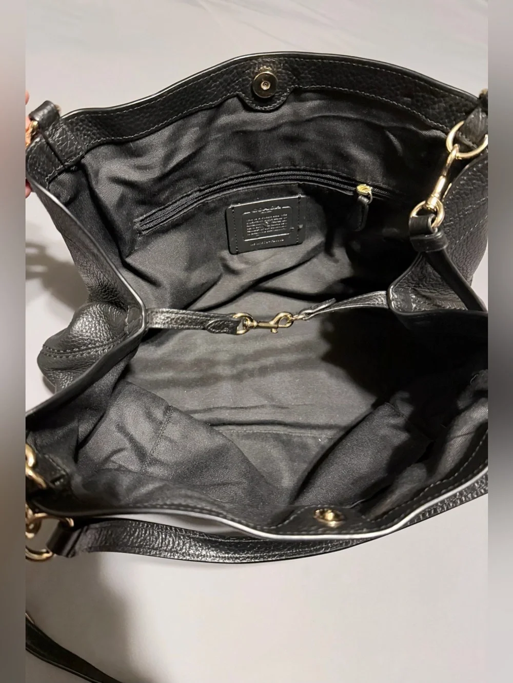 Coach elegant shoulder